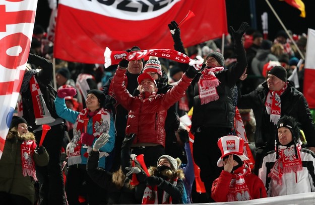 Kibice podczas zawodów Pucharu Świata w skokach narciarskich w Zakopanem / 	Grzegorz Momot    /PAP
