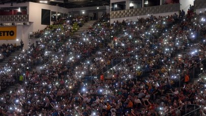 Kibice Stoczni i Trefla powinni zachować bilety. Obejrzą przełożony mecz