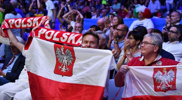 Kibice wierzyli w zwycięstwo Polaków /ALESSANDRO DI MARCO  /PAP/EPA