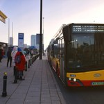 Kiedy autobus w zatoce ma pierwszeństwo? Chwila nieuwagi kosztuje 3 tys. zł