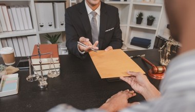 Kiedy darowizna nie liczy się do spadku? Kodeks cywilny wskazuje wprost