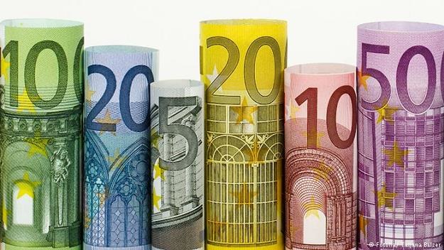 Kiedy Europejski Bank Centralny przestanie zalewać rynki nowymi pieniędzmi? /Deutsche Welle