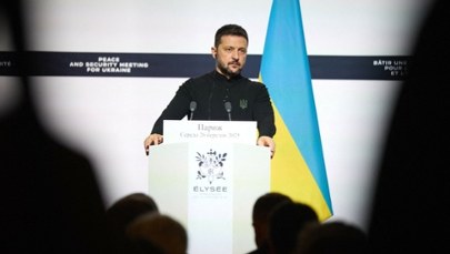 "Kiedy nie strzelają armaty, wtedy zaczynają się rozmowy". Zełenski czeka na Putina