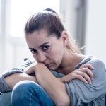 Kiedy obsesje zaczynają rządzić życiem. Jak rozpoznać objawy nerwicy natręctw i odzyskać kontrolę?