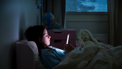 Kiedy pierwszy smartfon dla dziecka? Wyjaśnia psycholog Bogna Białecka