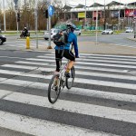 Kiedy rowerzysta może jechać po przejściu? O tym wyjątku mało kto wie