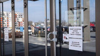 Kiedy rząd przedstawi zasady i terminy szczepień w nowej formule? 