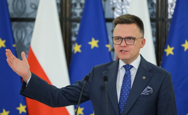 Kiedy Sejm zajmie się projektami ws. alkoholu? Deklaracja Hołowni