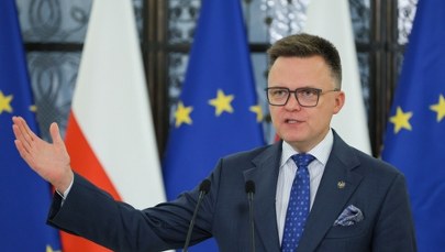 Kiedy Sejm zajmie się projektami ws. alkoholu? Deklaracja Hołowni