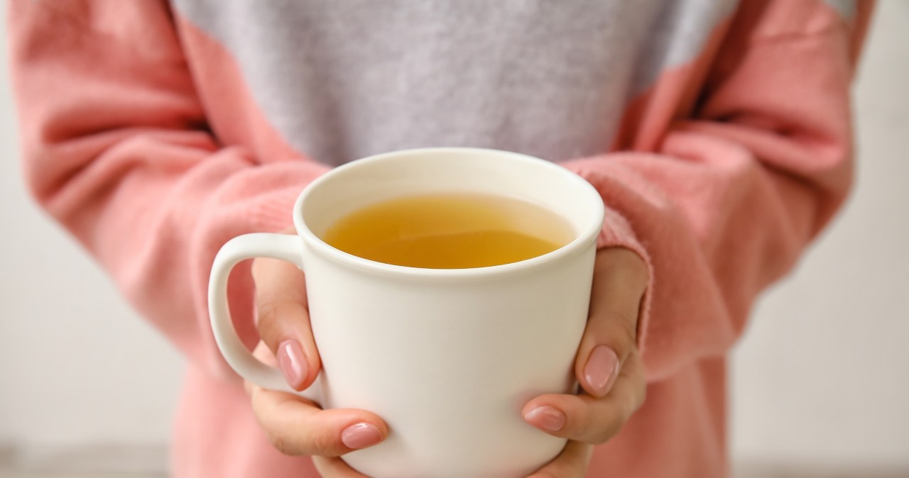 Kiedy warto sięgnąć po napar z melisy? Nie tylko przy problemach ze snem i w stanach niepokoju /serezniy /123RF/PICSEL