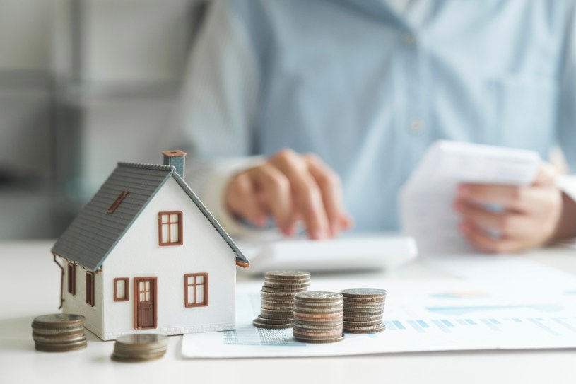 Kiedy warto wziąć kredyt hipoteczny, a kiedy gotówkowy? /123RF/PICSEL