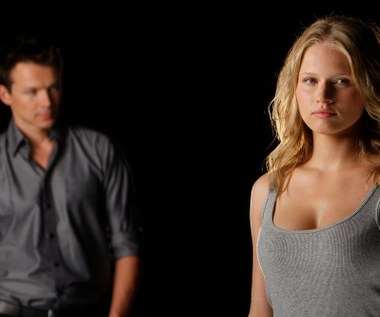 Kiedy zdecydowała się zdawać egzaminy do warszawskiej Akademii Teatralnej, była już bardzo doświadczoną aktorką i miała na swoim koncie nominację do Orła - najważniejszej polskiej nagrody filmowej - za drugoplanową rolę w "Żurku", w którym brawurowo zagrała obok Katarzyny Figury i Zbigniewa Zamachowskiego.

Już trakcie studiów Rybicka wystąpiła w "Londyńczykach" (na zdjęciu, z Lesławem Żurkiem), "Ratownikach" i "Ojcu Mateuszu", a po ukończeniu szkoły teatralnej dostała angaż w Teatrze Studio, potem w Teatrze Współczesnym, zagrała też w "Szpilkach na Giewoncie" i "Hotelu 52".