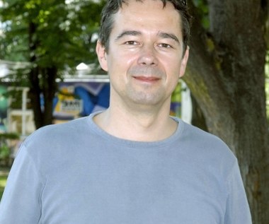 Kiedyś był gwiazdą kultowego serialu TVP. Jak teraz zarabia na życie?