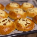 Kiedyś kupowałam w sklepiku, dziś robię sama. Drożdżowe kołacze mają boski środek