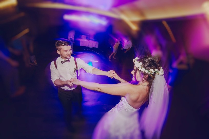 Kiedyś małżonkowie byli szczęśliwsi niż single. Dziś to się zmieniło /123RF/PICSEL