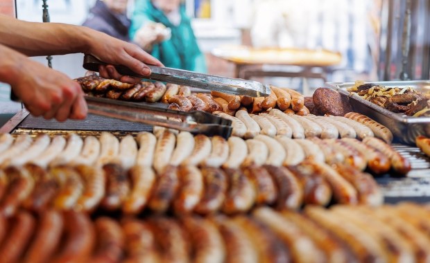 Kiełbasa podzieliła Niemcy. Historyczny spór o Bratwurst rozgorzał na nowo
