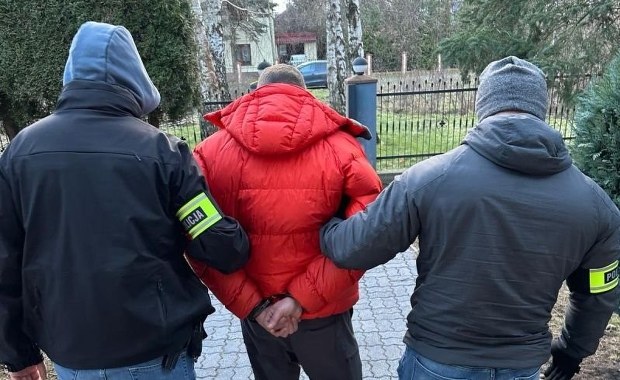 Kieleccy policjanci odnaleźli poszukiwanego od 23 lat przestępcę