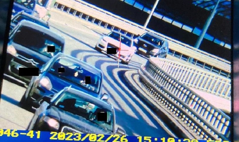 Kierowca audi stracił prawo jazdy niedługo po odebraniu dokumentów /KMP Szczecin /Policja