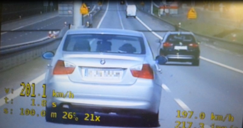 Kierowca BMW dostał 500 zł mandatu i 10 pkt /Policja