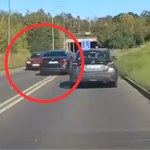 Kierowca BMW koniecznie chciał wyprzedzić "elkę". Stanie przed sądem