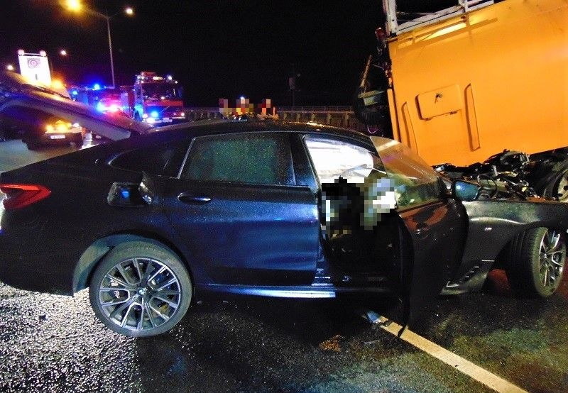 Kierowca BMW zginął na miejscu /Policja