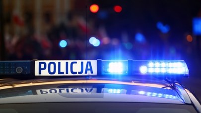 Kierowca ciężarówki zasłabł na autostradzie, uderzył w bariery