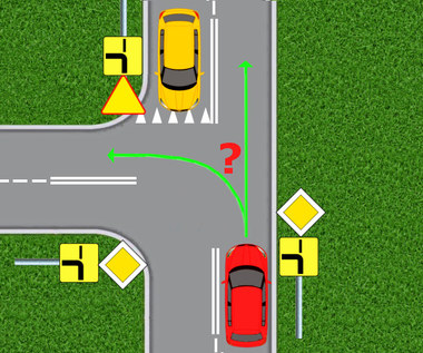 Kierowca czerwonego auta powinien włączyć lewy czy prawy kierunkowskaz? Patrz na znaki