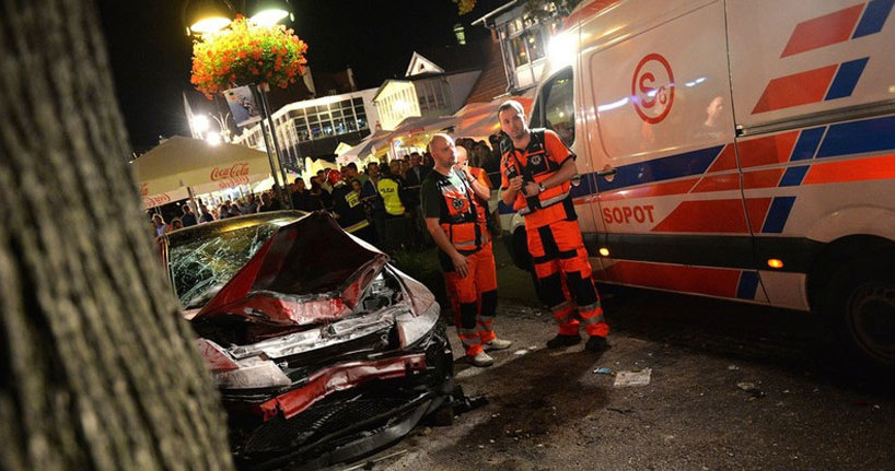 Kierowca Hondy ranił wiele  osób. Cudem nikt nie zginął /Fot. Przemek Świderski /East News