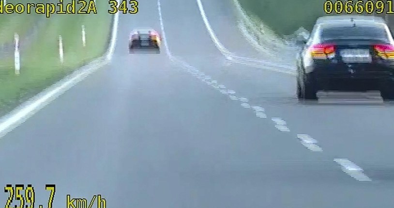 Kierowca Lamborghini rozpędził swoje auto na S7 do prawie 260 km/h /Policja