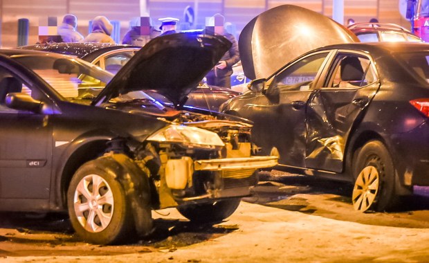 Kierowca Macierewicza odjechał z miejsca wypadku pod Toruniem. Nie czekał na policję