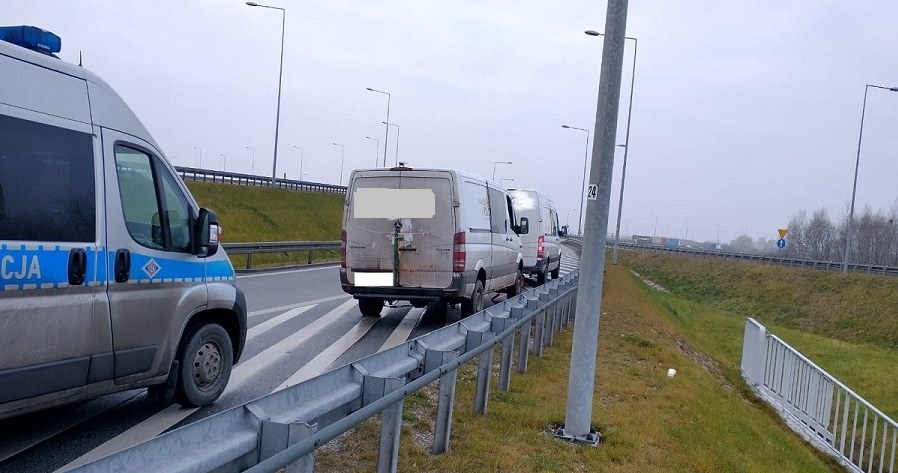 Kierowca miał... dożywotni zakaz jazdy! /Policja