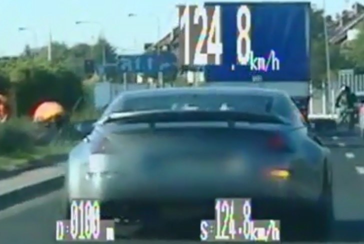 Kierowca Nissana 350Z znacznie przekroczył prędkość /Policja