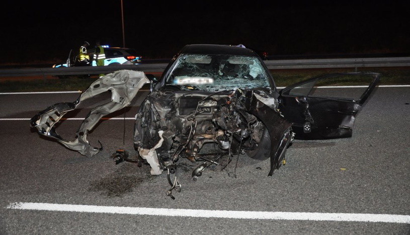 Kierowca Peugeota zginął na miejscu /Policja
