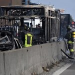 Kierowca porwał autobus z uczniami i podpalił pojazd
