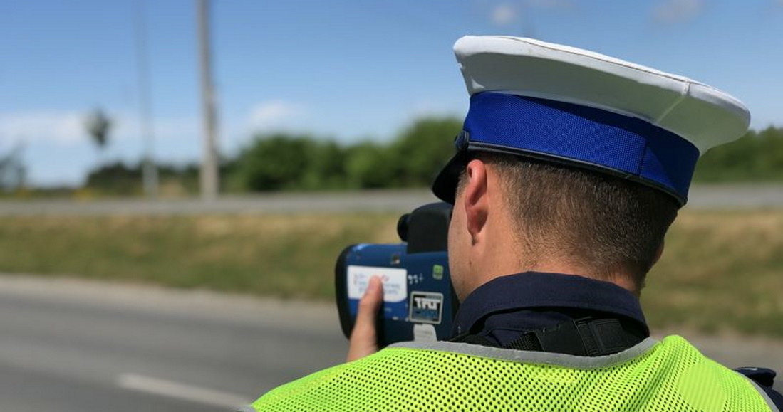 Kierowca Renault dwa razy w ciągu trzech godzin wpadł na ten sam patrol policji /Policja