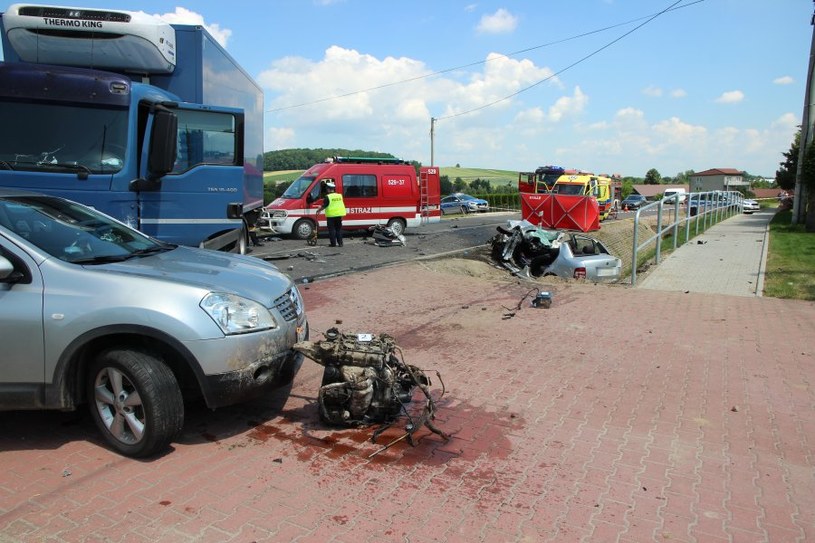 Kierowca Skody zginął na miejscu /Policja