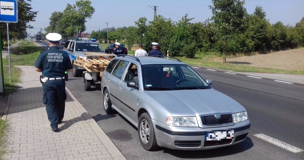 Kierowca tej Octavii miał ponad 2,5 promila alkoholu /ITD