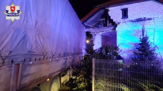 Kierowca tira był trzeźwy /Policja