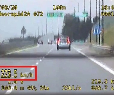 Kierowca volvo jechał 223  km/h. A policja za nim