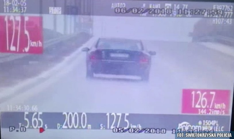 Kierowca Volvo osiągnął prędkość 127 km/h na ograniczeniu do 70 km/h /Policja