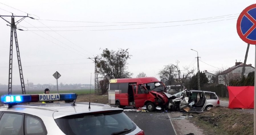 Kierowca vw poniósł śmierć /Policja