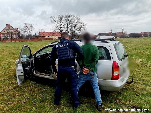Kierowca zatrzymany po pościgu /KPP Jawor /Policja