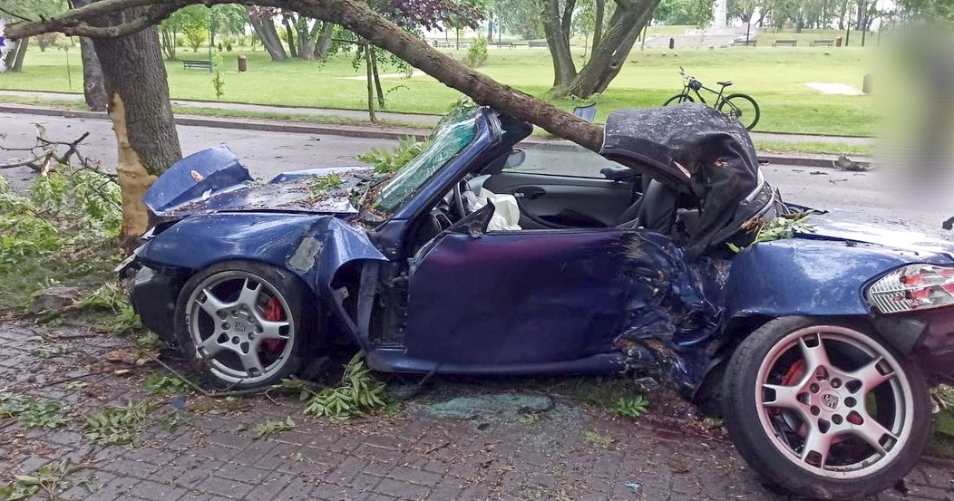 Kierowcę Porsche obowiązywał dożywotni zakaz kierowania /