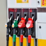 Kierowców czekają podwyżki cen paliw. Eksperci podali konkretne stawki