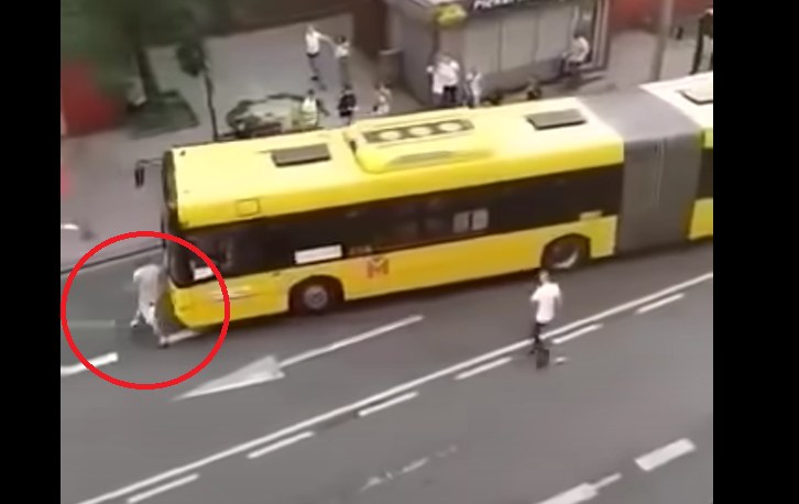 Kierowcy autobusu z Katowic grozi dożywocie /Zarebsky Vlog S.A./YouTube.com /