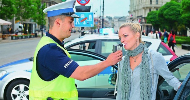 Kierowcy, który spowodował wypadek pod wpływem alkoholu, nie obejmuje również ubezpieczenie dobrowolne (AC). /Motor