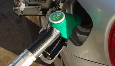 Kierowcy leją już nową benzynę E10. Czy biododatki mogą w niej zamarznąć?