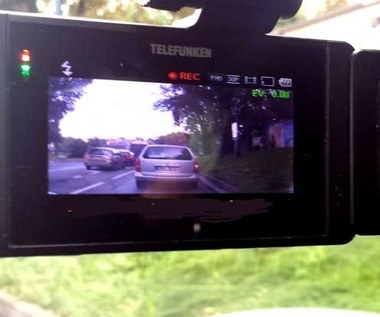 Kierowcy masowo ślą filmy z kamer na policję. Też tak robisz?