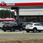 ceny paliw Kierowcy płacą więcej za tankowanie. Orlen reaguje na krytykę byłego premiera