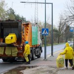 Kierowcy śmieciarek wyjeżdżają za granicę. Zarobki nawet dwa razy wyższe